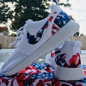 USA Nike Roche American Flag Women’s US 8 Sneakers